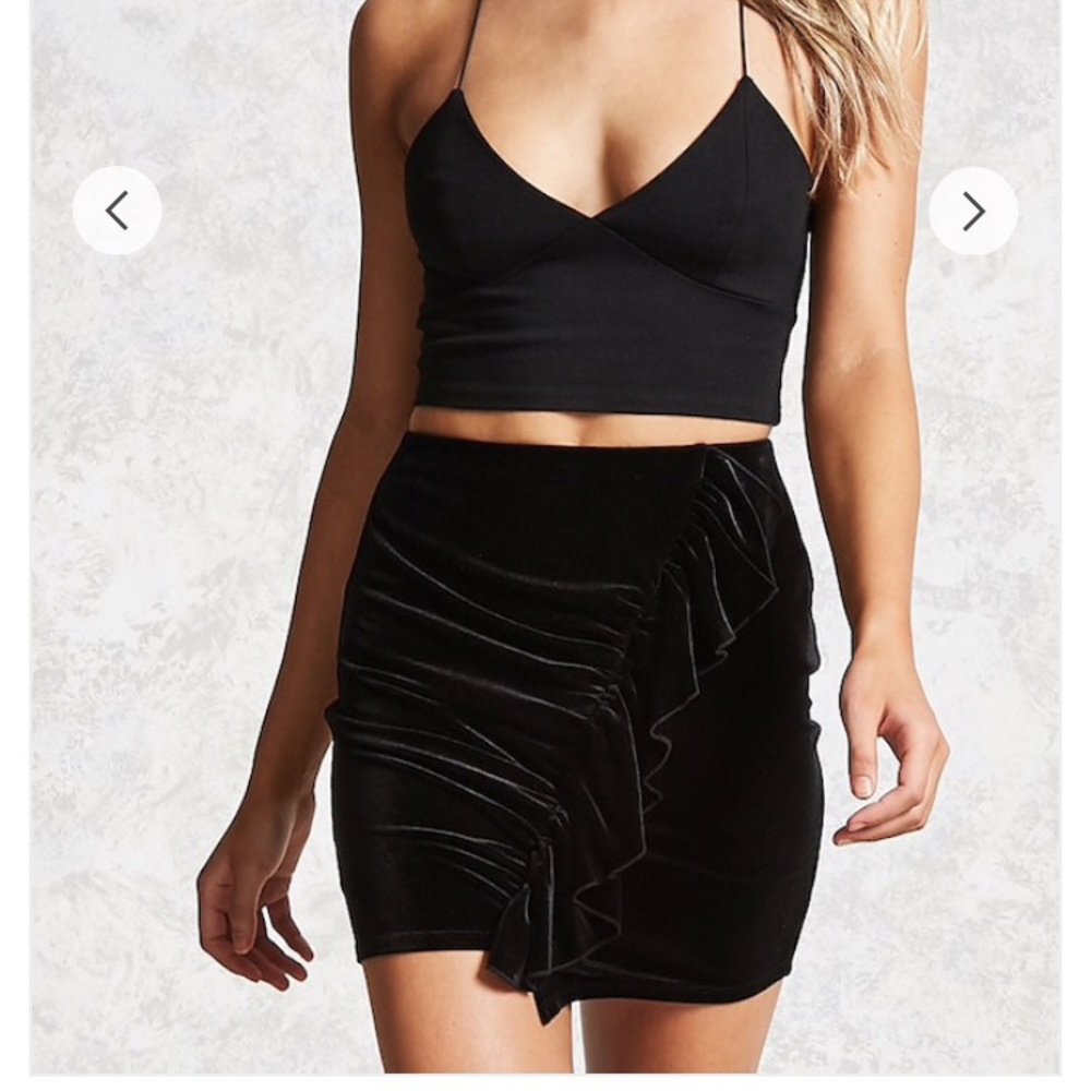 Ruffles mini skirt